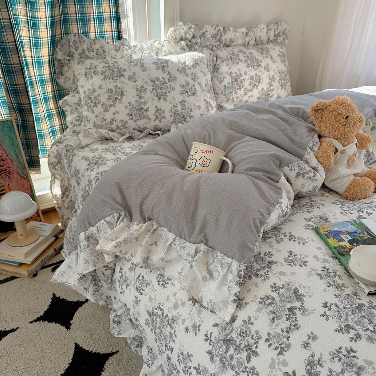 91家纺网 家纺一手货源 找家纺 摩妮卡 2026春夏新款韩版花边水洗棉泡泡纱床盖四件套 糯糯小花