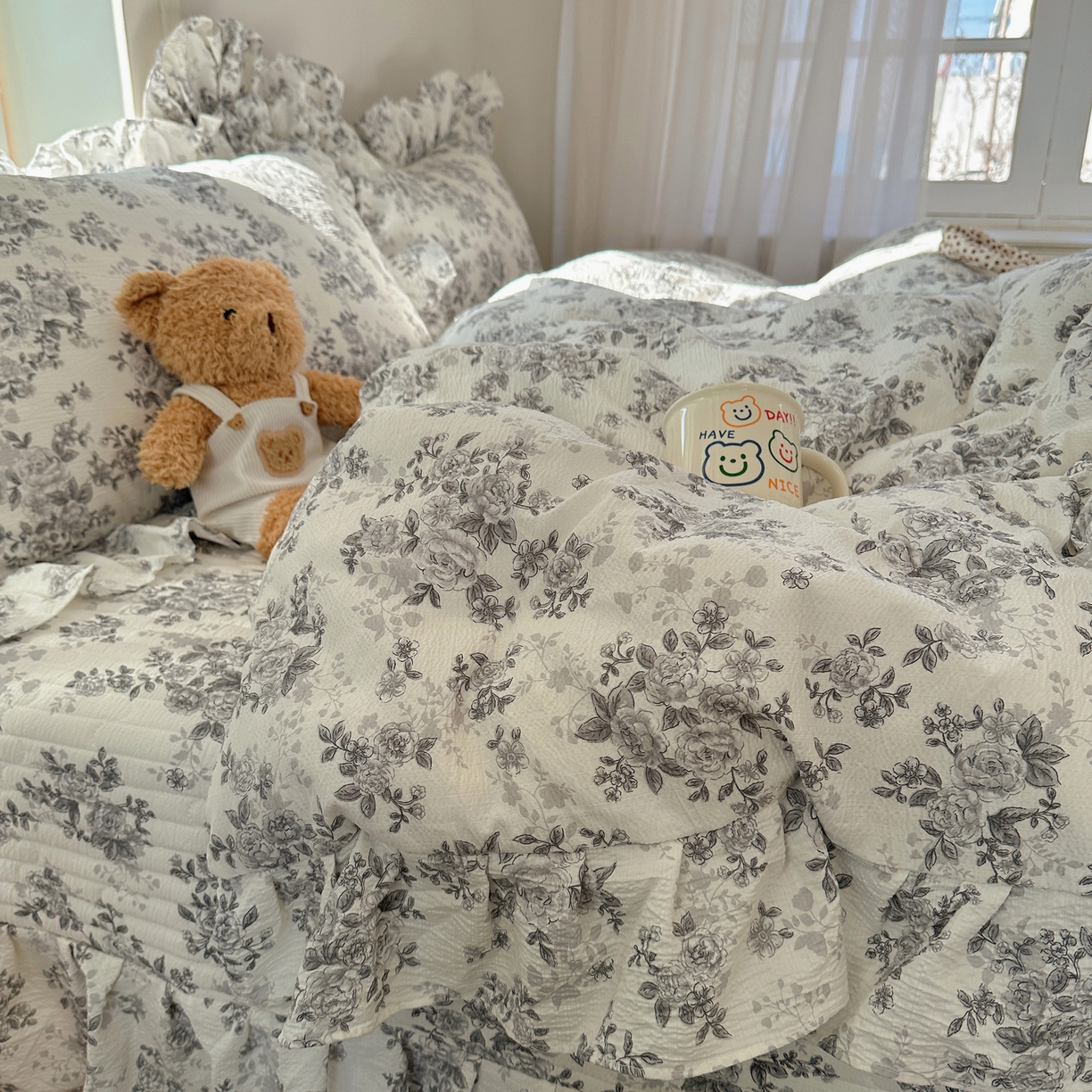 91家纺网 家纺一手货源 找家纺 摩妮卡 2026春夏新款韩版花边水洗棉泡泡纱床盖四件套 糯糯小花