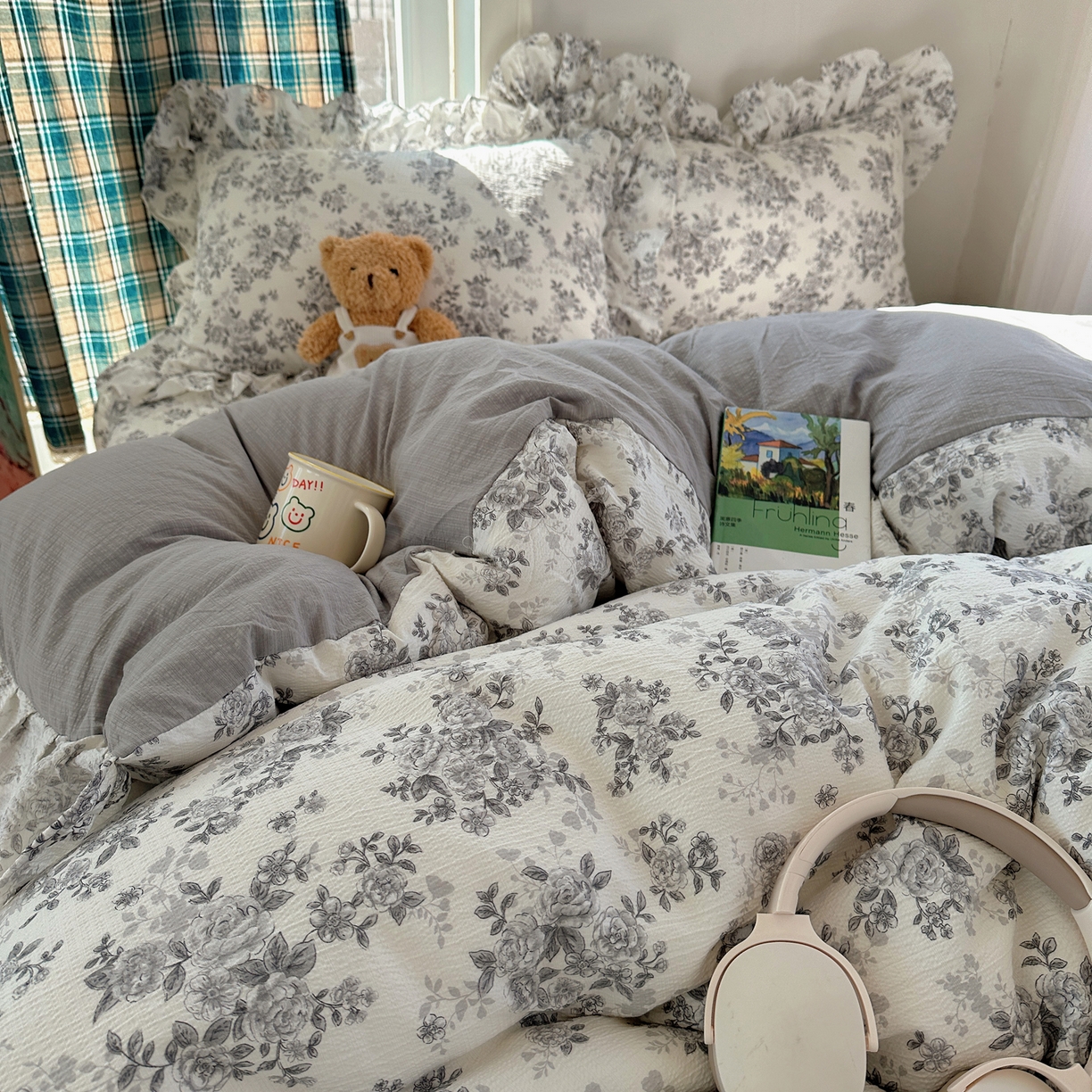 91家纺网 家纺一手货源 找家纺 摩妮卡 2026春夏新款韩版花边水洗棉泡泡纱床盖四件套 糯糯小花