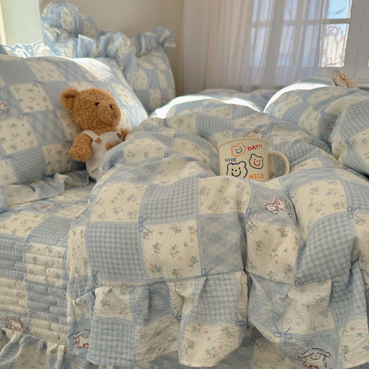 91家纺网 家纺一手货源 找家纺 摩妮卡 2026春夏新款韩版花边水洗棉泡泡纱床盖四件套 幸福加马