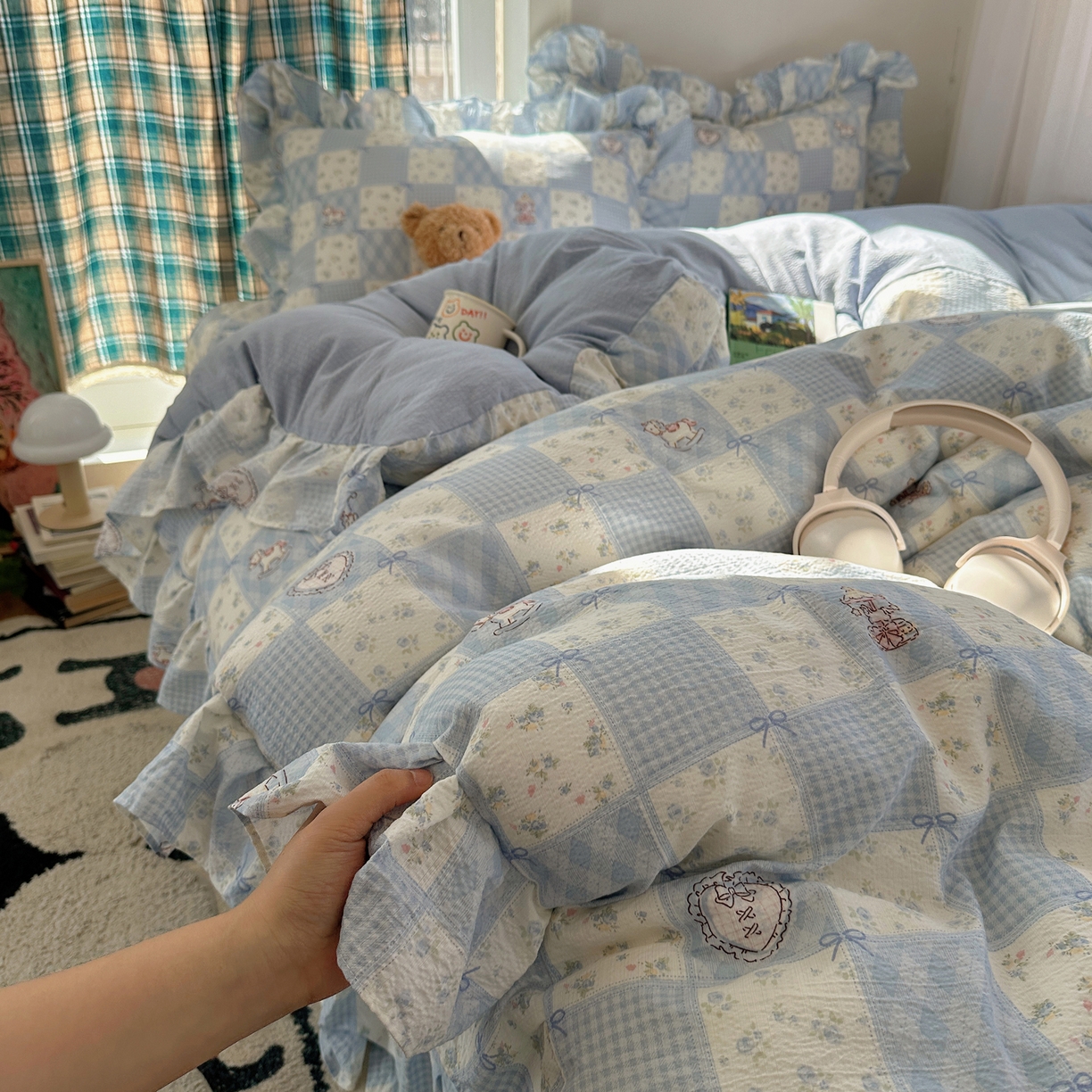 91家纺网 家纺一手货源 找家纺 摩妮卡 2026春夏新款韩版花边水洗棉泡泡纱床盖四件套 幸福加马