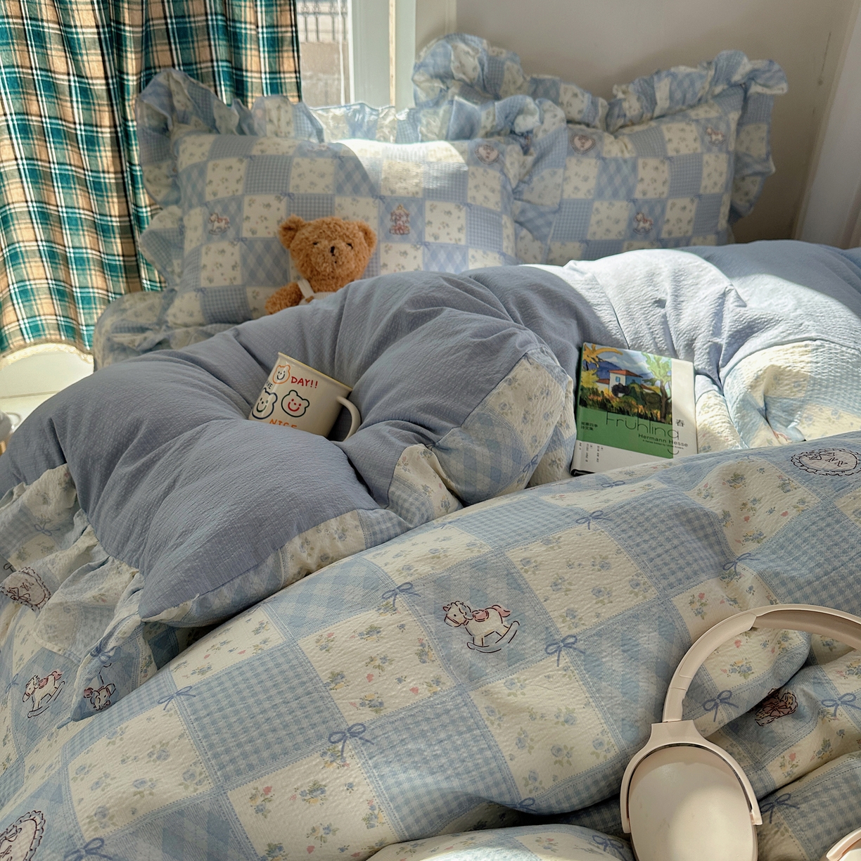 91家纺网 家纺一手货源 找家纺 摩妮卡 2026春夏新款韩版花边水洗棉泡泡纱床盖四件套 幸福加马