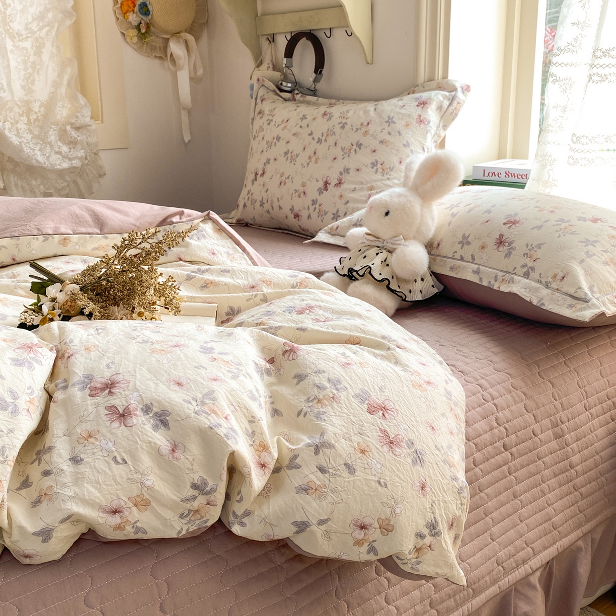 91家纺网 家纺一手货源 找家纺 富之航家纺 2026新款小清新床盖四件套 复古花影