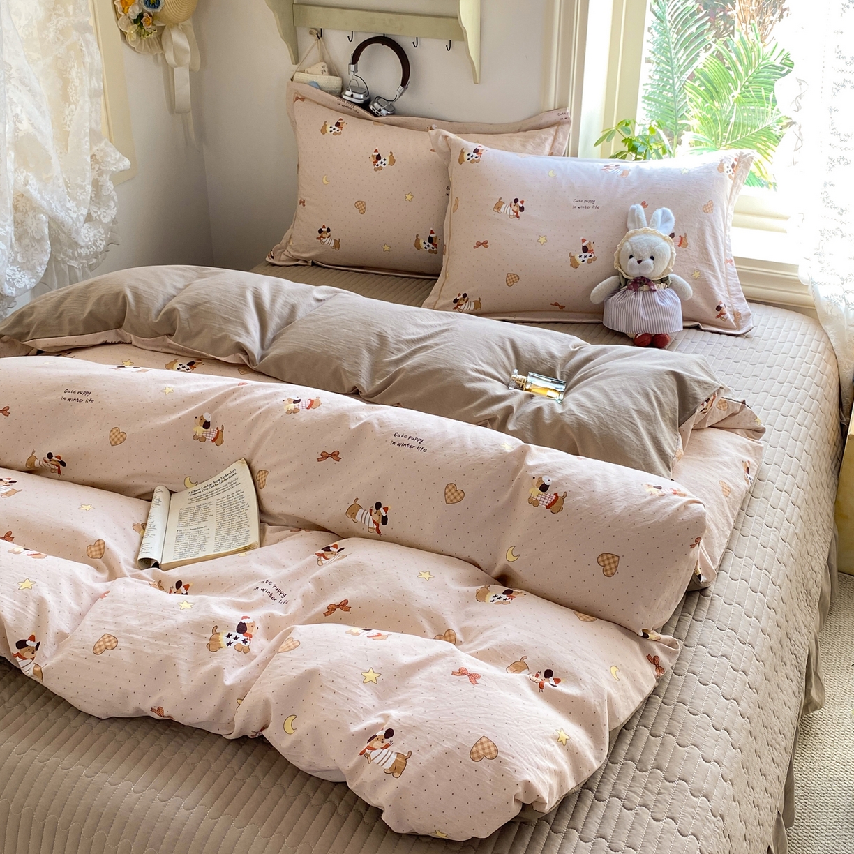 91家纺网 家纺一手货源 找家纺 富之航家纺 2026新款小清新床盖四件套 曲哆腊肠