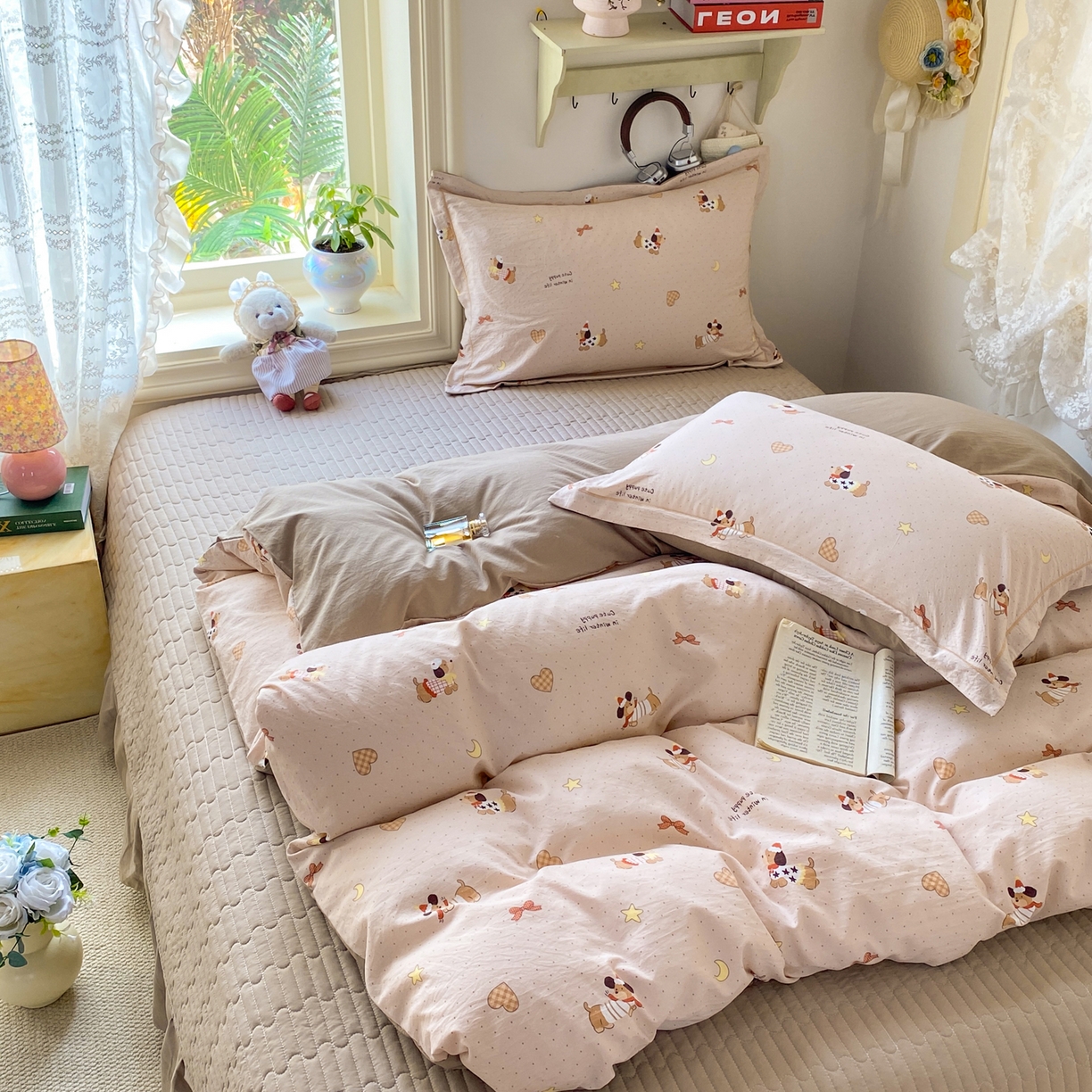 91家纺网 家纺一手货源 找家纺 富之航家纺 2026新款小清新床盖四件套 曲哆腊肠