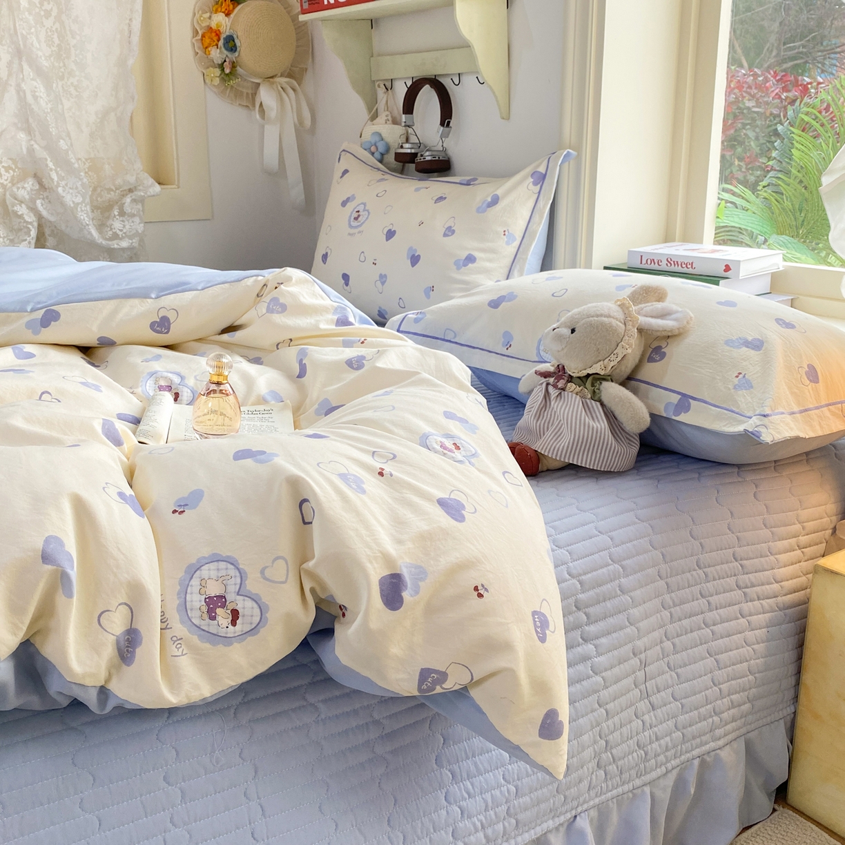 91家纺网 家纺一手货源 找家纺 富之航家纺 2026新款小清新床盖四件套 小狗日记