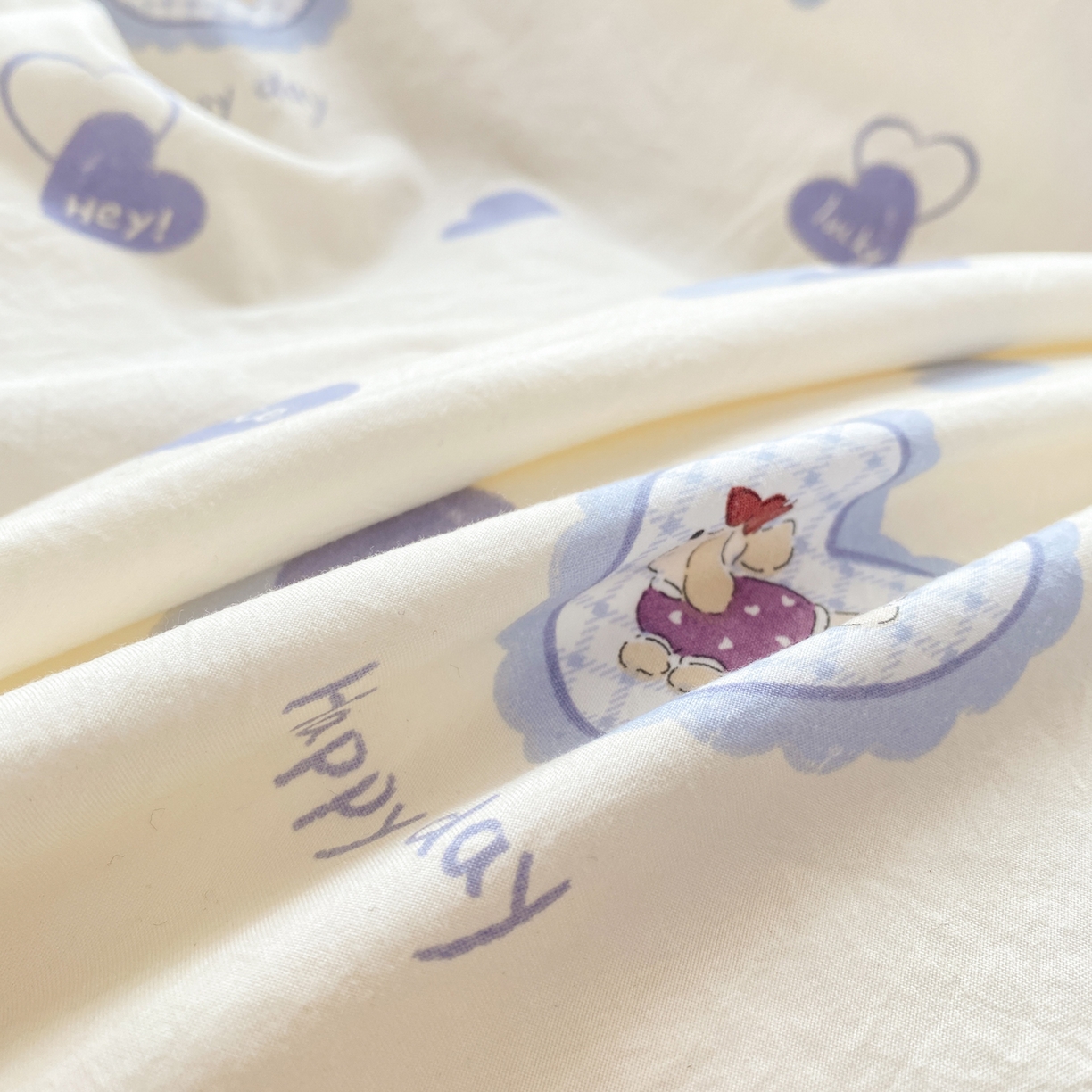 91家纺网 家纺一手货源 找家纺 富之航家纺 2026新款小清新床盖四件套 小狗日记