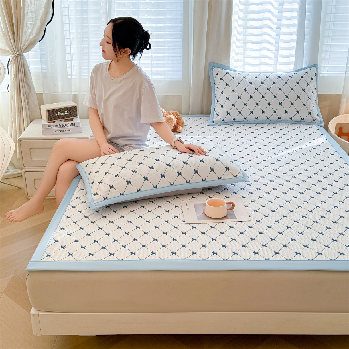 91家纺网 家纺一手货源 找家纺 恒爱家纺 2026新款A类凉感冰豆豆凉席系列三件套 一马当先-蓝