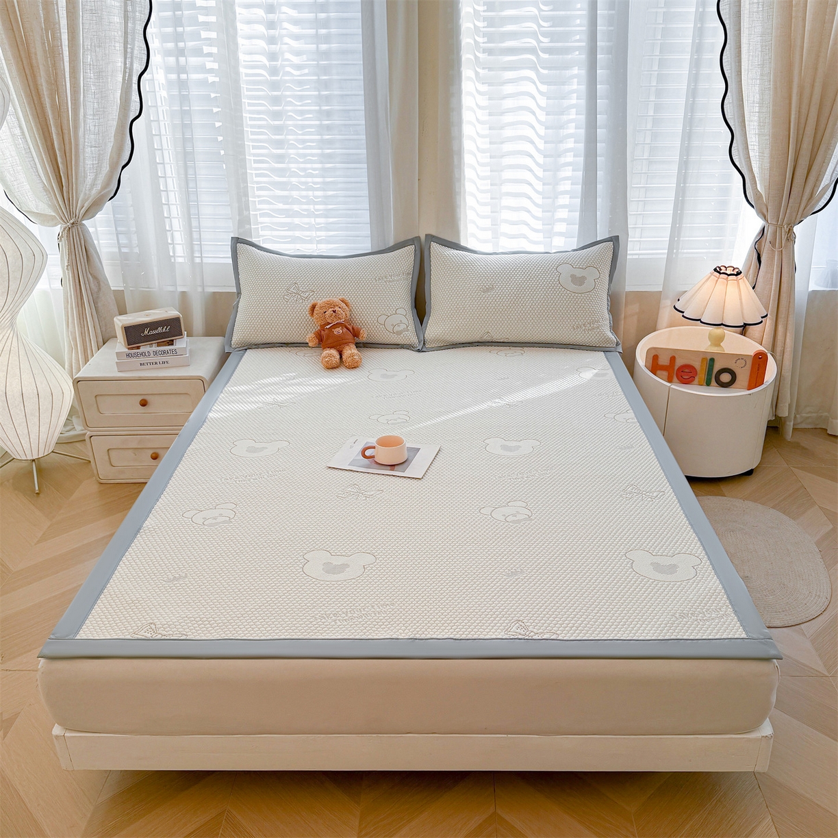 91家纺网 家纺一手货源 找家纺 恒爱家纺 2026新款A类凉感冰豆豆凉席系列三件套 轻松熊-灰