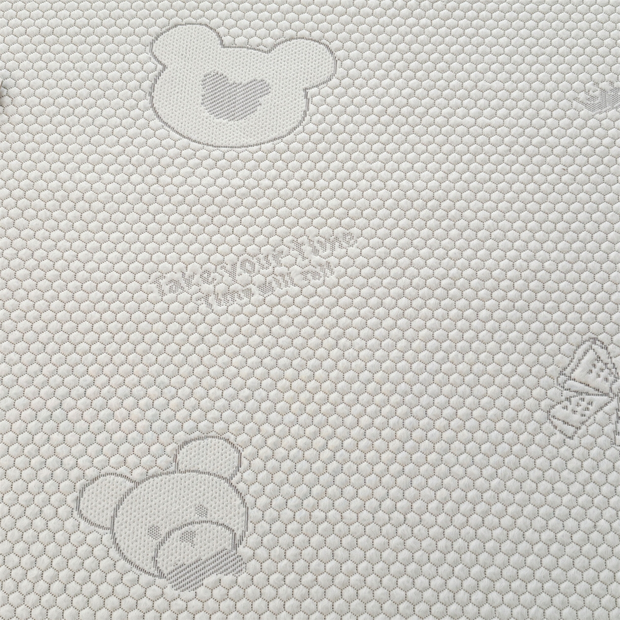 91家纺网 家纺一手货源 找家纺 恒爱家纺 2026新款A类凉感冰豆豆凉席系列三件套 轻松熊-灰