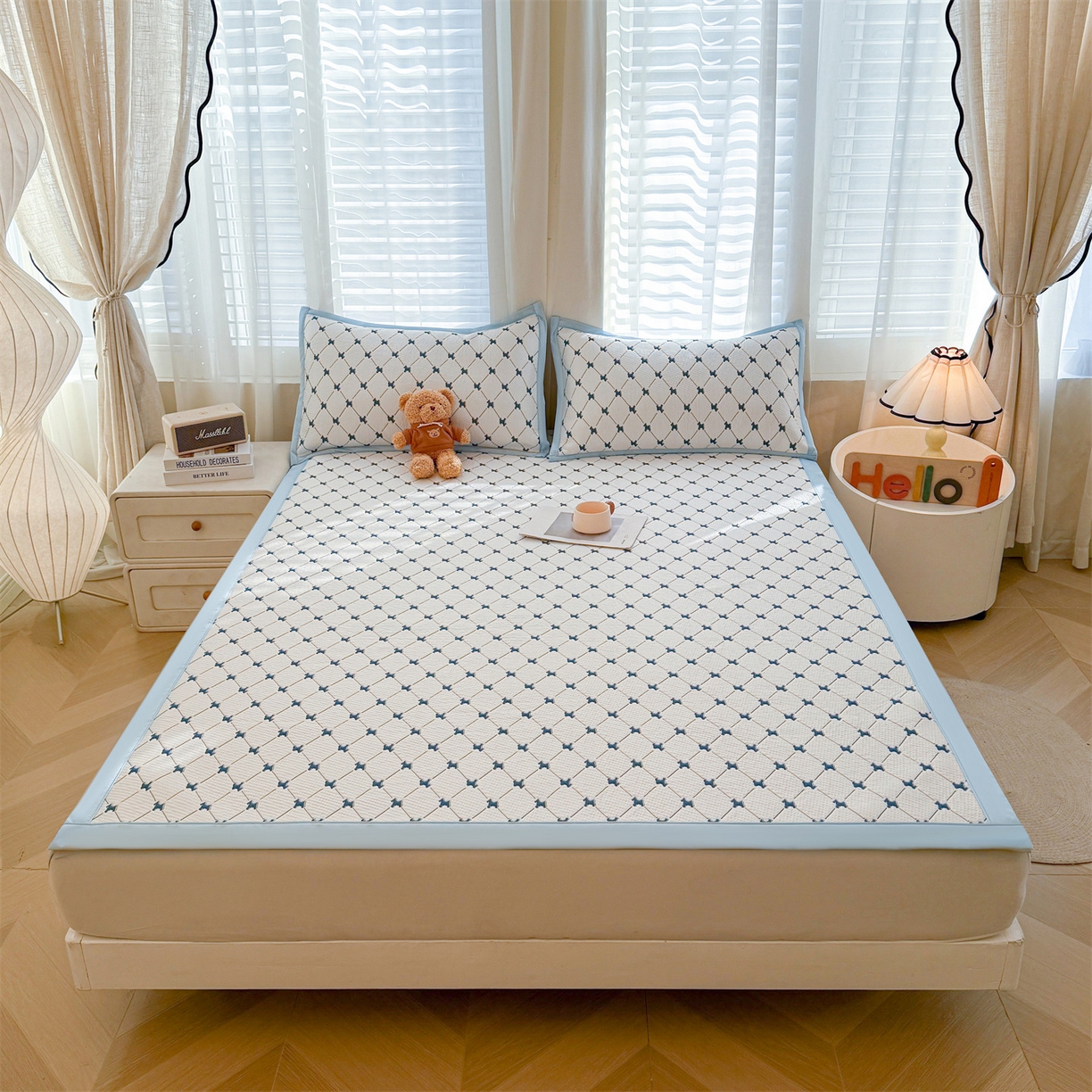 91家纺网 家纺一手货源 找家纺 恒爱家纺 2026新款A类凉感冰豆豆凉席系列三件套 一马当先-蓝