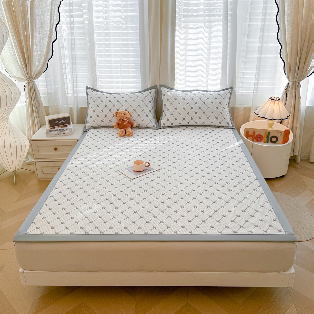 91家纺网 家纺一手货源 找家纺 恒爱家纺 2026新款A类凉感冰豆豆凉席系列三件套 一马当先-灰