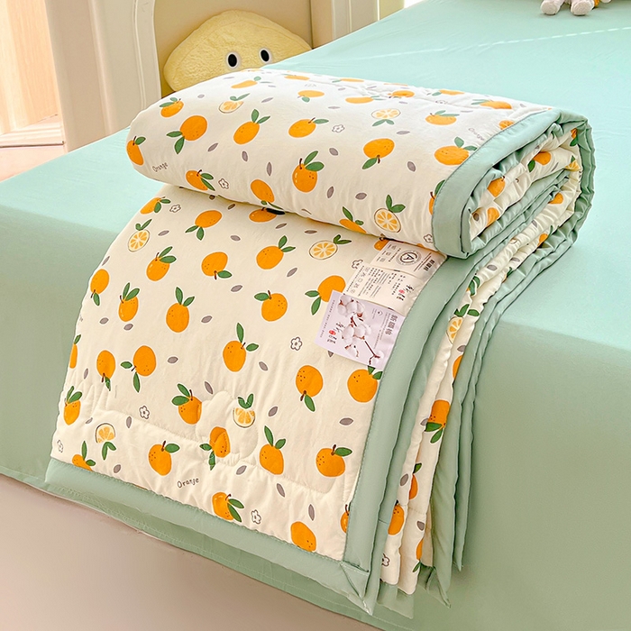 91家纺网 家纺一手货源 找家纺 2026新款A类新疆棉花夏凉被加宽包边水洗棉卡通印花吸湿透气棉花夏被空调被 凌香 桔子
