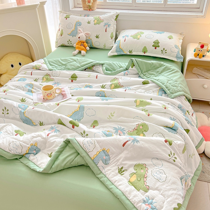 91家纺网 家纺一手货源 找家纺 2026新款A类新疆棉花夏凉被加宽包边水洗棉卡通印花吸湿透气棉花夏被空调被 凌香 恐龙