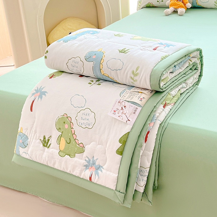 91家纺网 家纺一手货源 找家纺 2026新款A类新疆棉花夏凉被加宽包边水洗棉卡通印花吸湿透气棉花夏被空调被 凌香 恐龙