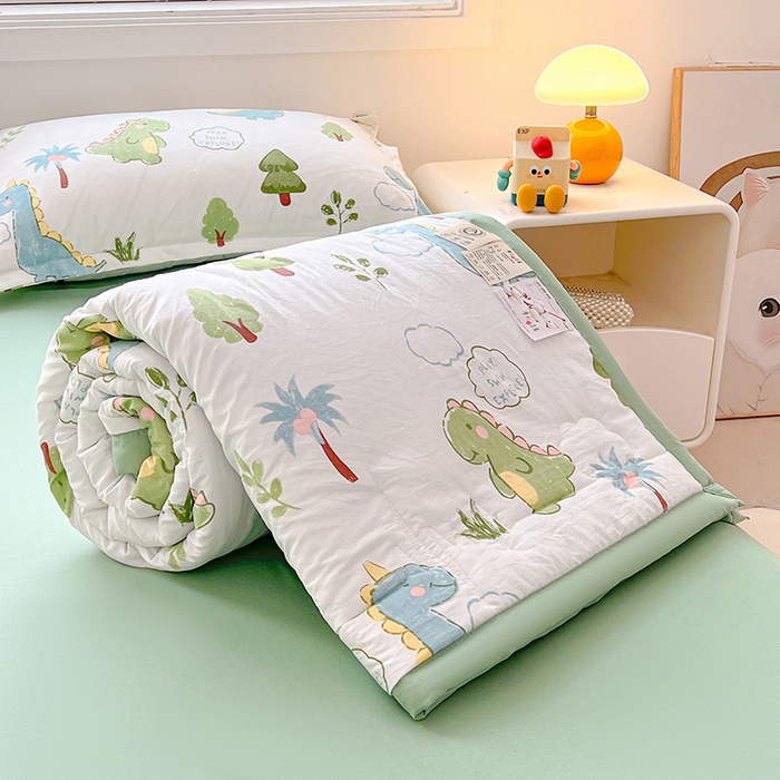 91家纺网 家纺一手货源 找家纺 2026新款A类新疆棉花夏凉被加宽包边水洗棉卡通印花吸湿透气棉花夏被空调被 凌香 恐龙