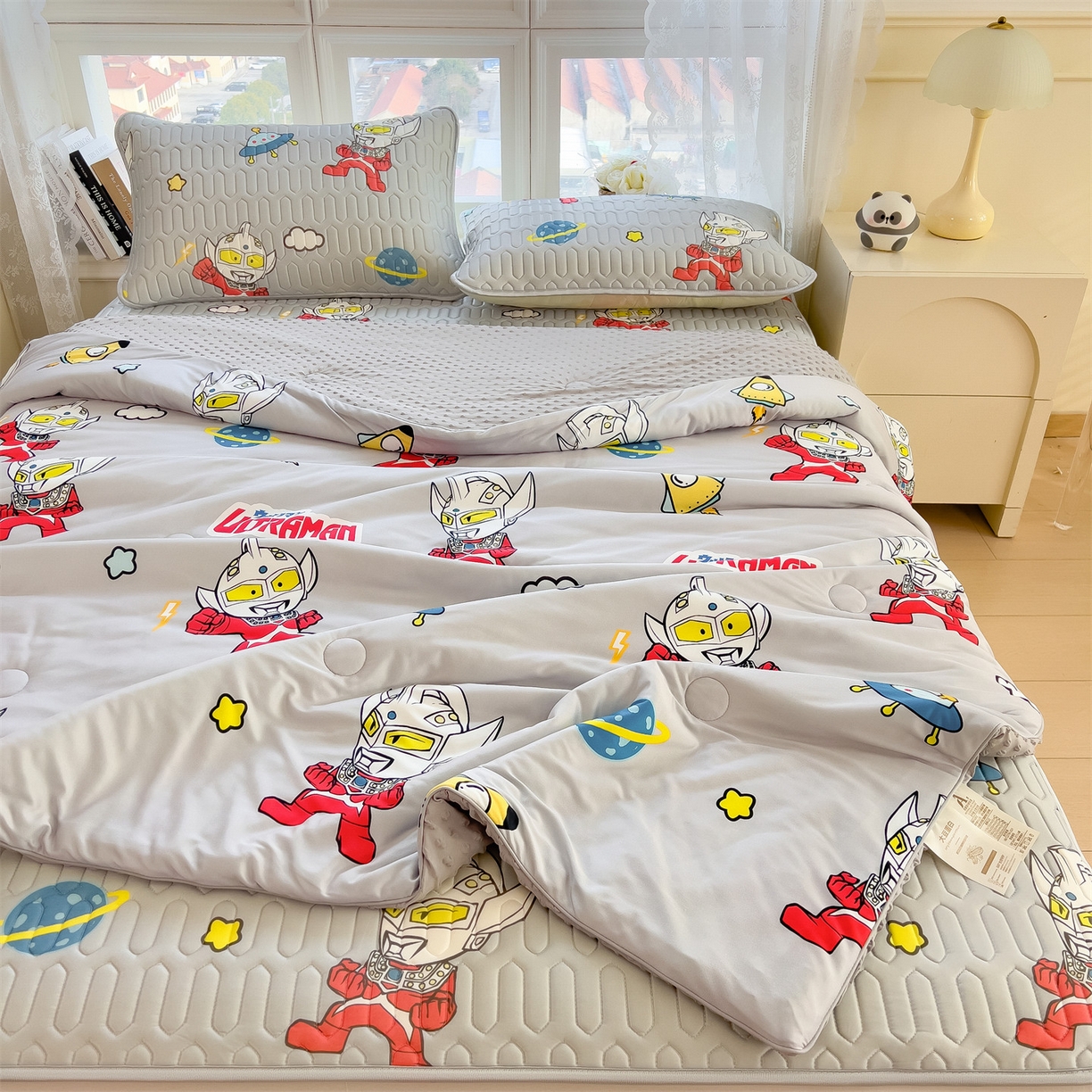 91家纺网 家纺一手货源 找家纺 兄弟坊 2026新款A类正版授权卡通针织棉凉感豆豆夏被 夏凉被 奥特传奇灰