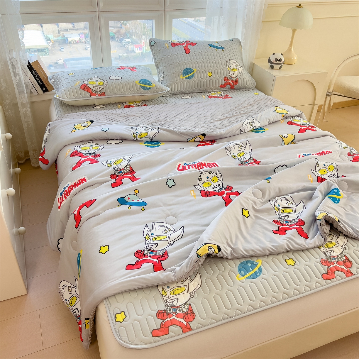 91家纺网 家纺一手货源 找家纺 兄弟坊 2026新款A类正版授权卡通针织棉凉感豆豆夏被 夏凉被 奥特传奇灰