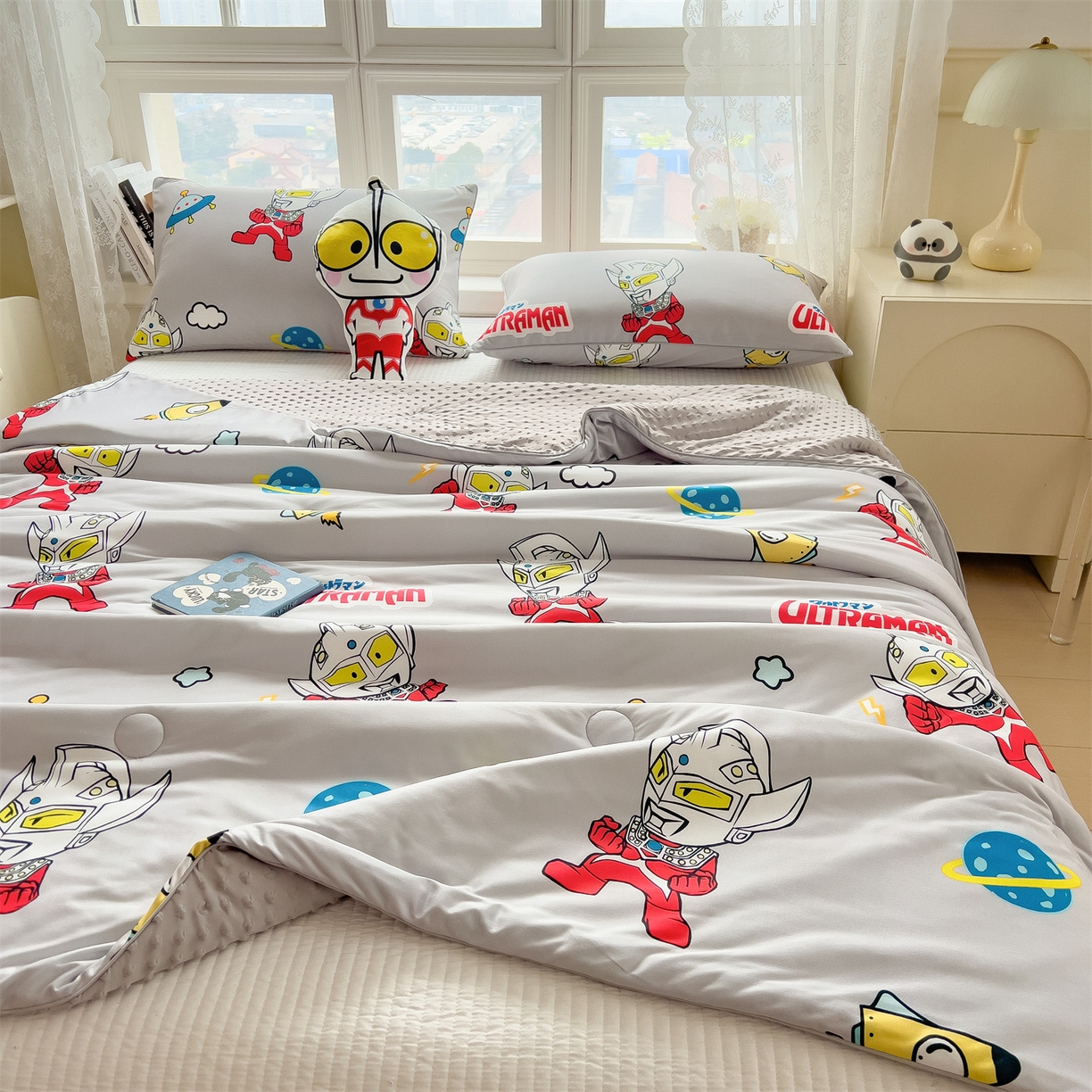 91家纺网 家纺一手货源 找家纺 兄弟坊 2026新款A类正版授权卡通针织棉凉感豆豆夏被 夏凉被 奥特传奇灰