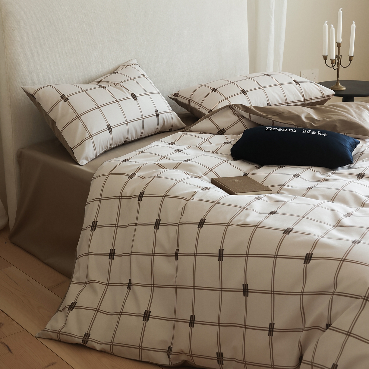 91家纺网 家纺一手货源 找家纺 （总）ONE TWO ONE 121 2025新款100S长绒棉贡缎数码印花四件套-素笺花影【提供买家秀】 【会员-20】 平台控价券后不得低于368/388元