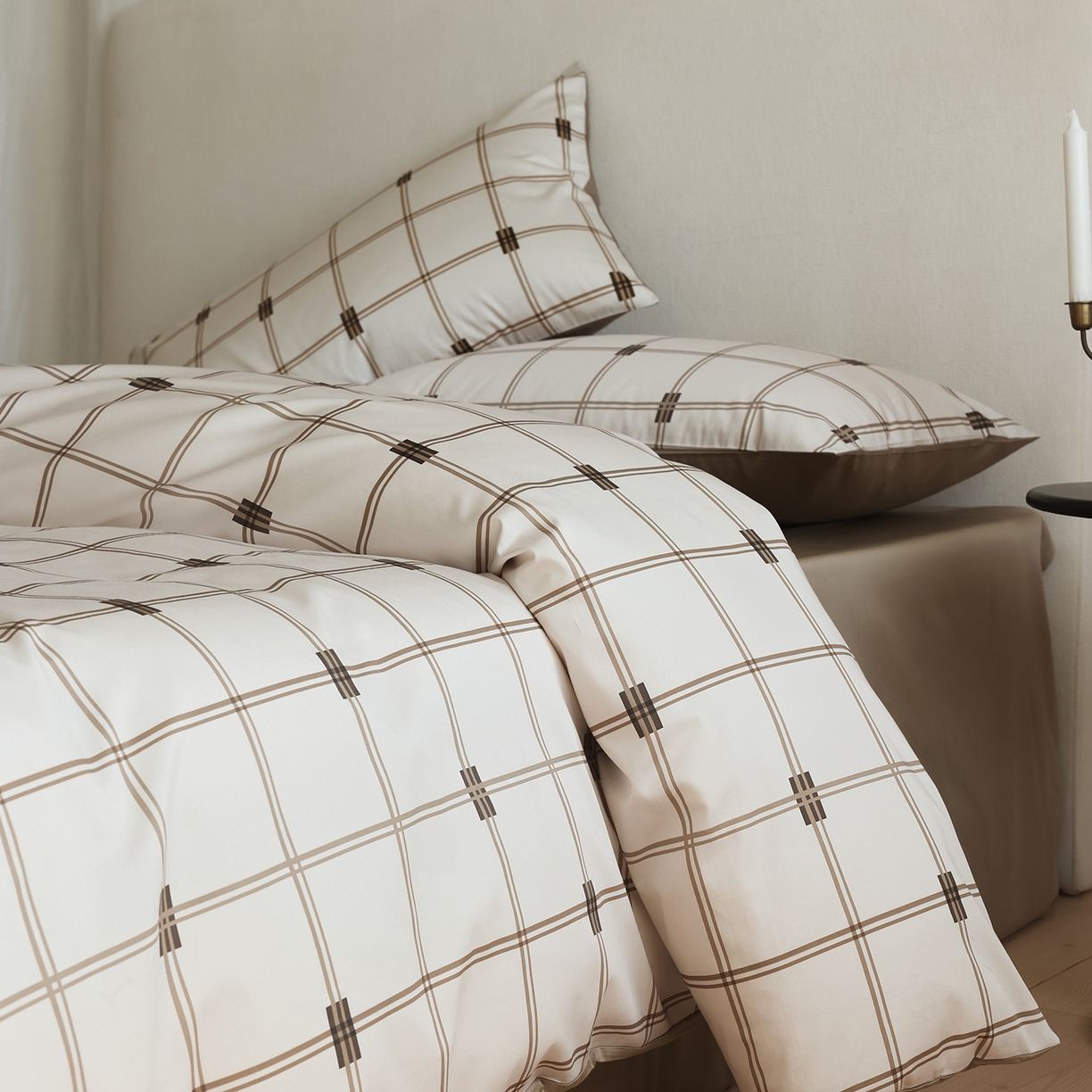 91家纺网 家纺一手货源 找家纺 ONE TWO ONE 121 【提供买家秀】【会员-20】【控价商品】【专版花型】2026新款100s长绒棉纯棉全棉床上用品数码印花四件套 罗曼格纹-金