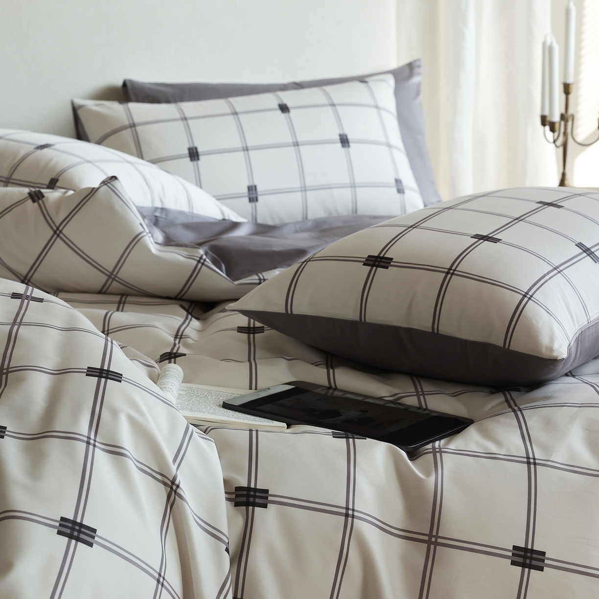 91家纺网 家纺一手货源 找家纺 ONE TWO ONE 121 【提供买家秀】【会员-20】【控价商品】【专版花型】2026新款100s长绒棉纯棉全棉床上用品数码印花四件套 罗曼格纹-灰