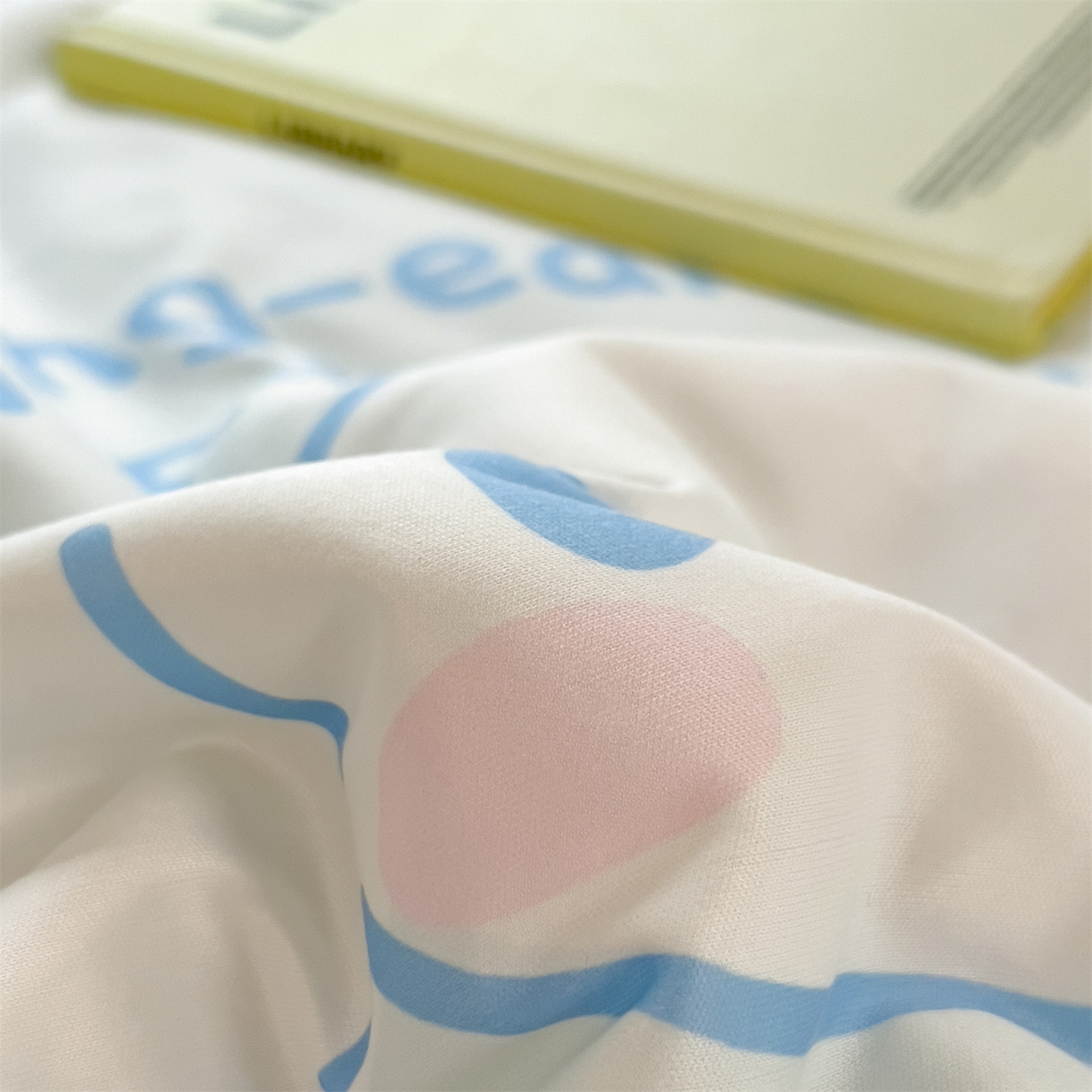 91家纺网 家纺一手货源 找家纺 兄弟坊 2026新款A类正版授权卡通针织棉凉感豆豆夏被 夏凉被 呆萌玉桂狗