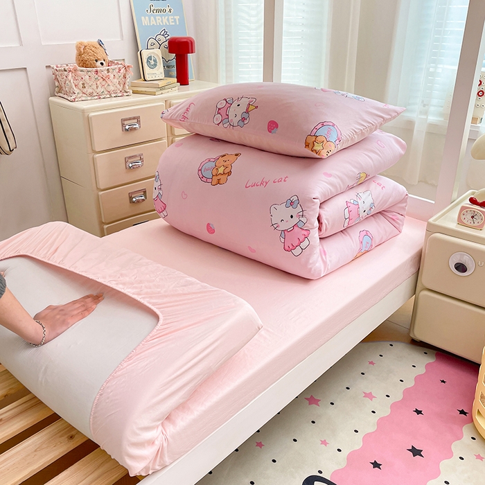 梦卓家纺 2026新款学生季超柔水洗棉印花卡通宿舍上下铺三件套 草莓凯蒂