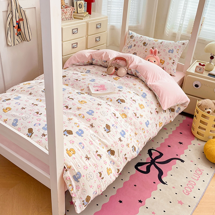 91家纺网 家纺一手货源 找家纺 梦卓家纺 2026新款学生季超柔水洗棉印花卡通宿舍上下铺三件套 宠物乐园