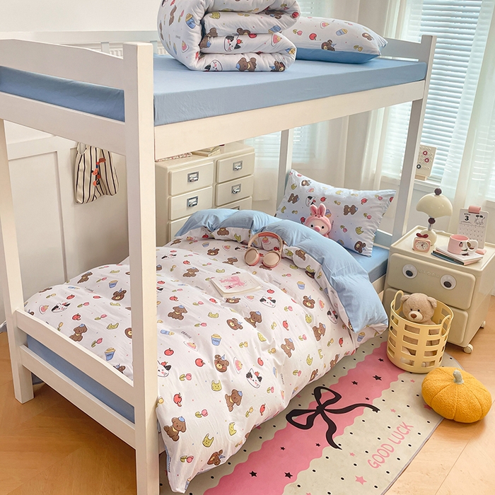 91家纺网 家纺一手货源 找家纺 梦卓家纺 2026新款学生季超柔水洗棉印花卡通宿舍上下铺三件套 动物乐园