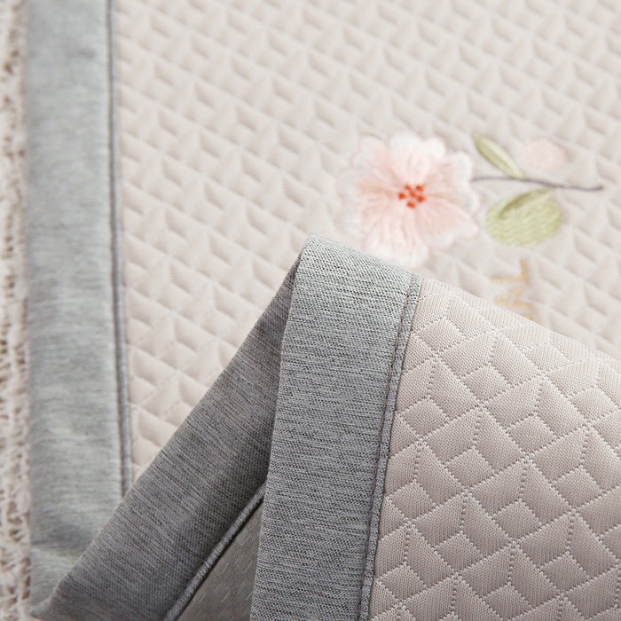 91家纺网 家纺一手货源 找家纺 （总）小牛席业 2026新款鲜花刺绣冷感豆豆枕套单枕套枕套单件