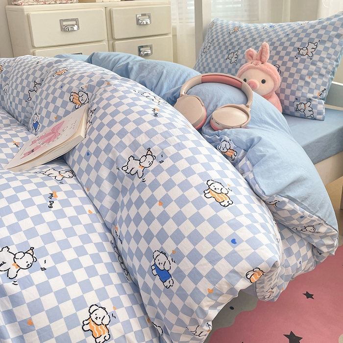 91家纺网 家纺一手货源 找家纺 梦卓家纺 2026新款学生季超柔水洗棉印花卡通宿舍上下铺三件套 蓝格汪