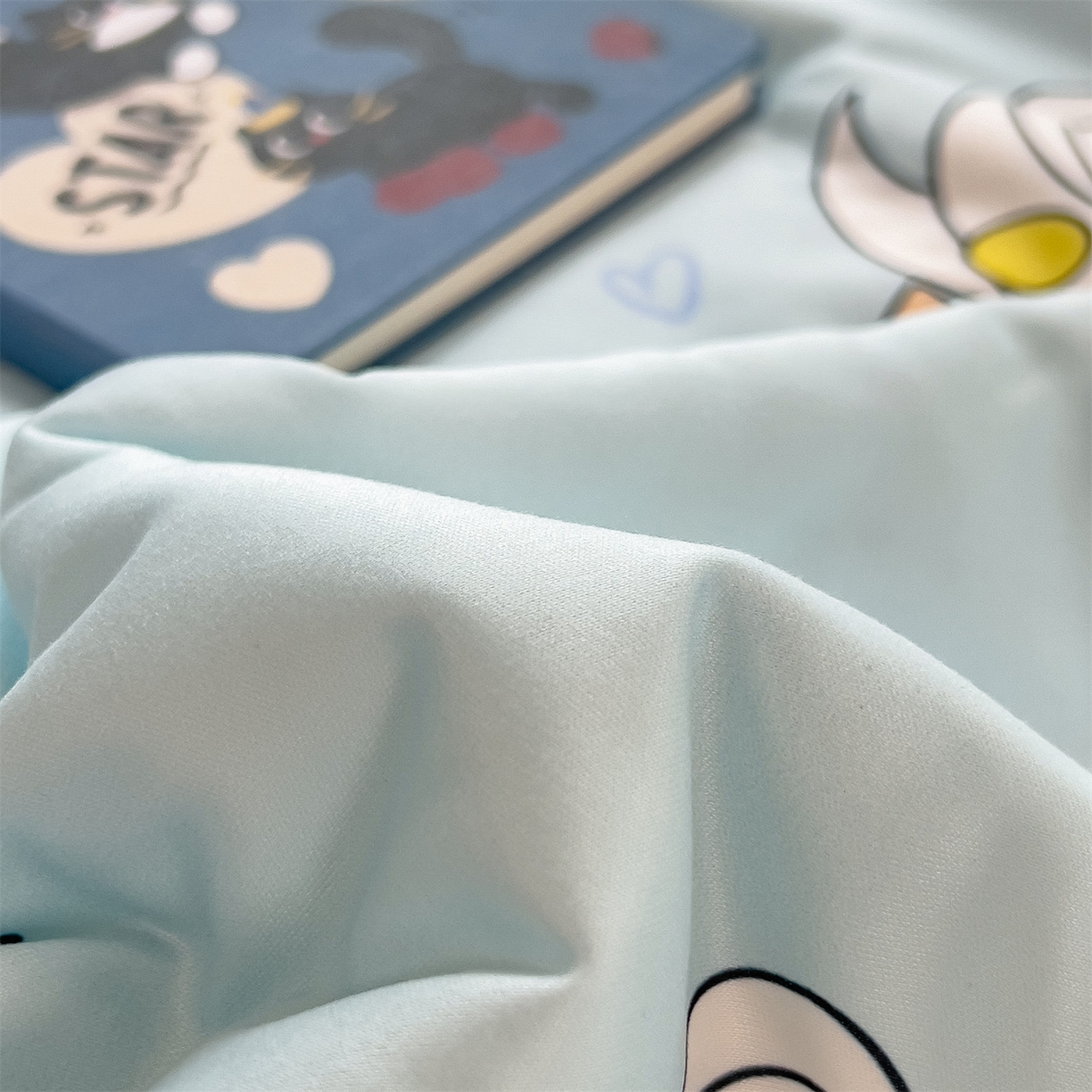 91家纺网 家纺一手货源 找家纺 兄弟坊 2026新款A类正版授权卡通针织棉凉感豆豆夏被 夏凉被 奥特沙滩