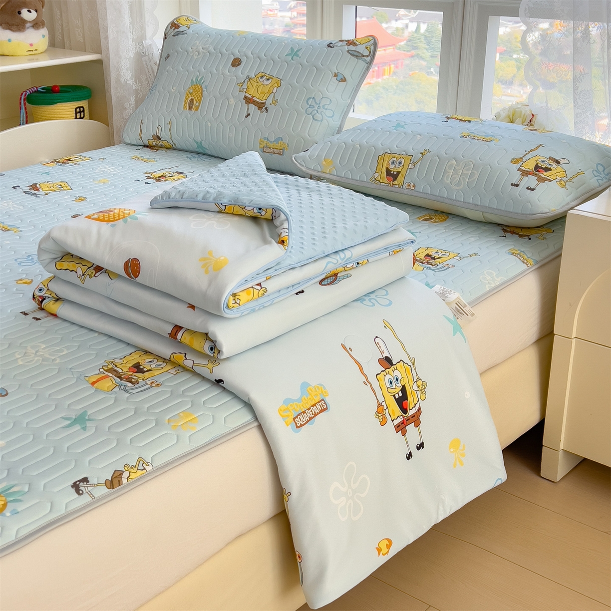 91家纺网 家纺一手货源 找家纺 兄弟坊 2026新款A类正版授权卡通针织棉凉感豆豆夏被 夏凉被 海绵世界