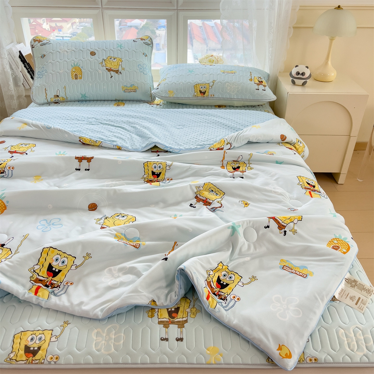 91家纺网 家纺一手货源 找家纺 兄弟坊 2026新款A类正版授权卡通针织棉凉感豆豆夏被 夏凉被 海绵世界