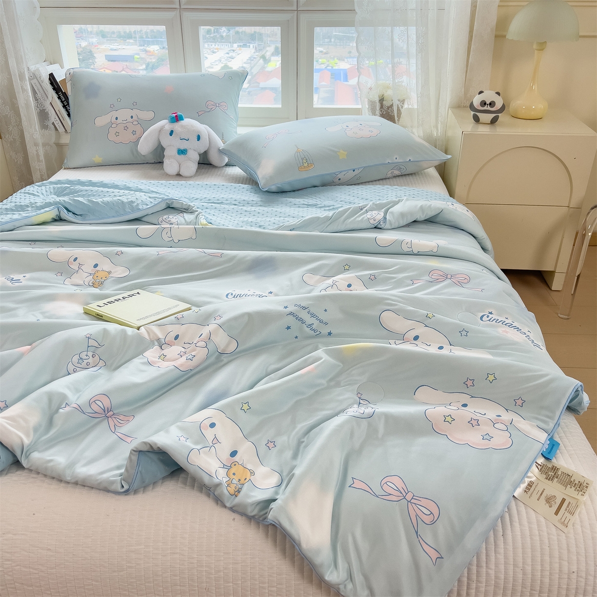 91家纺网 家纺一手货源 找家纺 兄弟坊 2026新款A类正版授权卡通针织棉凉感豆豆夏被 夏凉被 闪闪玉桂狗