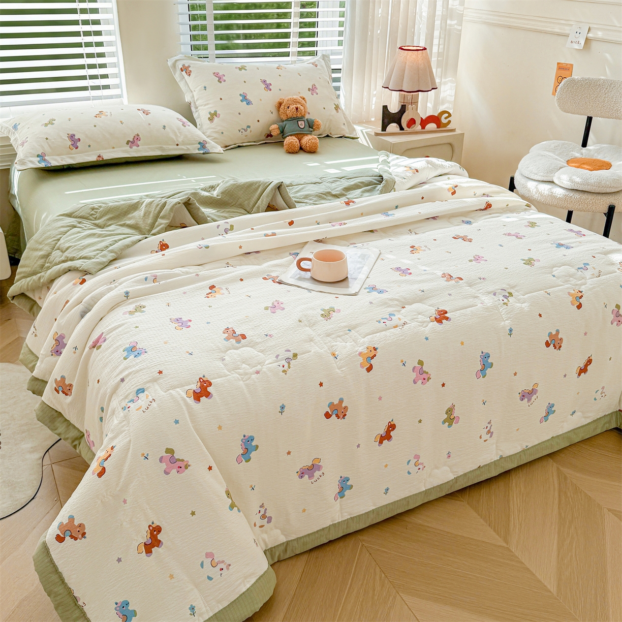 91家纺网 家纺一手货源 找家纺 （总）西域种棉人·千百笠 2026新款A类新疆棉花夏凉被加宽包边水洗棉卡通印花吸湿透气棉花夏被空调被