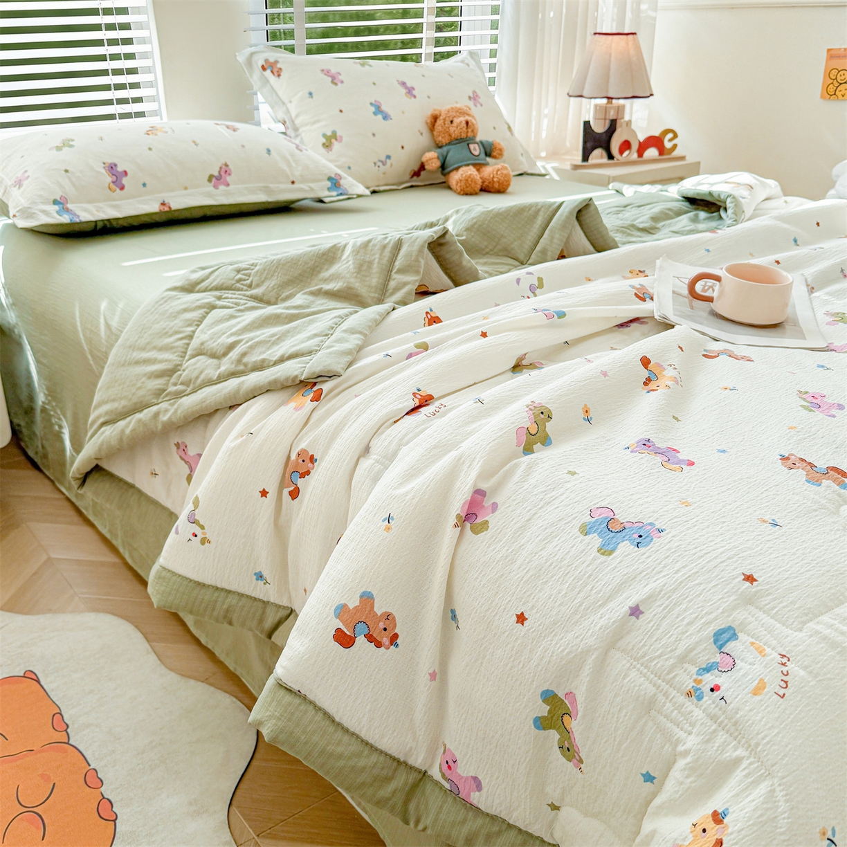 91家纺网 家纺一手货源 找家纺 （总）西域种棉人·千百笠 2026新款A类新疆棉花夏凉被加宽包边水洗棉卡通印花吸湿透气棉花夏被空调被