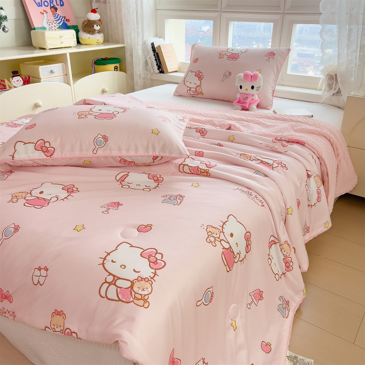 91家纺网 家纺一手货源 找家纺 兄弟坊 2026新款A类正版授权卡通乳胶凉席夏被四件套 凯蒂小猫