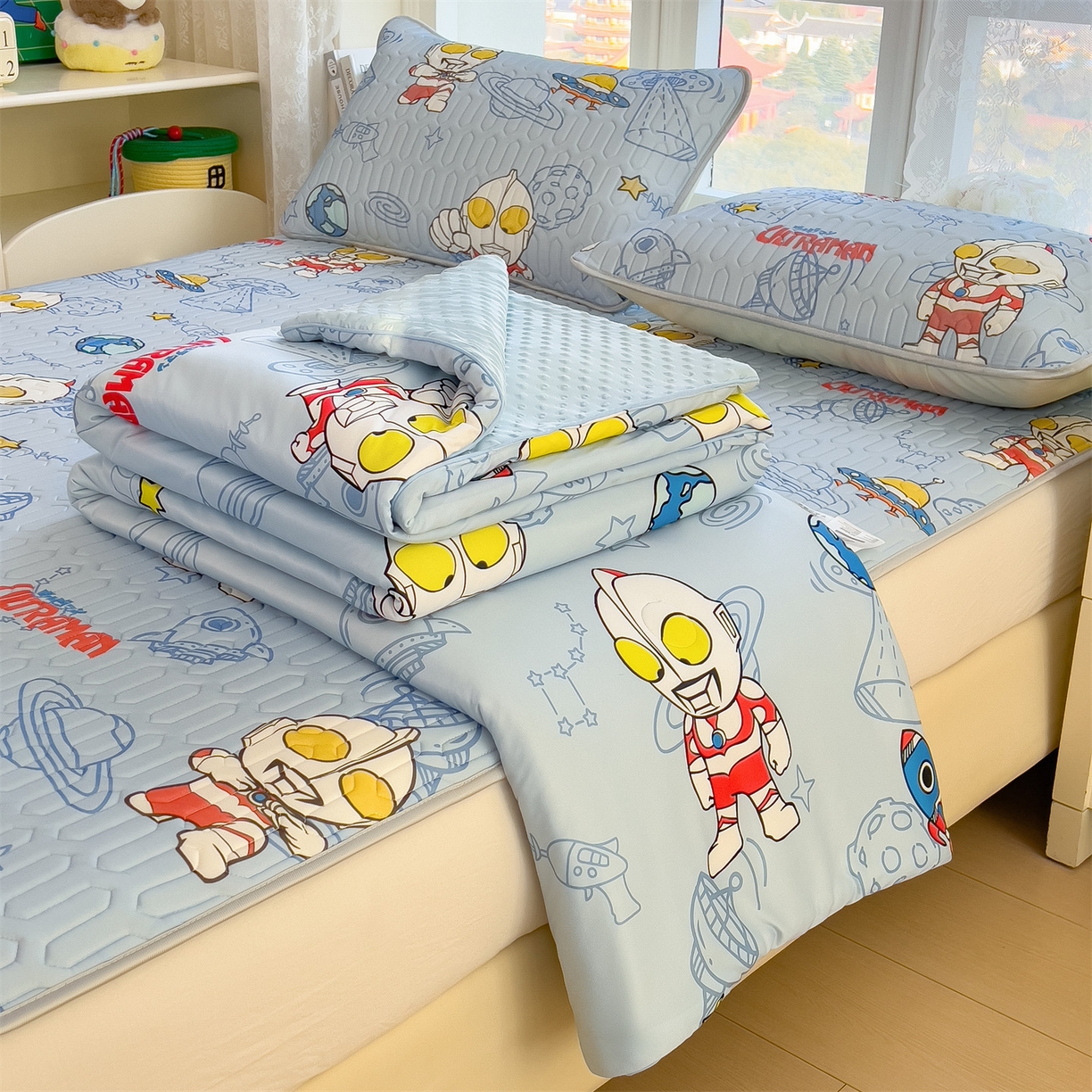 91家纺网 家纺一手货源 找家纺 兄弟坊 2026新款A类正版授权卡通乳胶凉席夏被四件套 奥特曼蓝