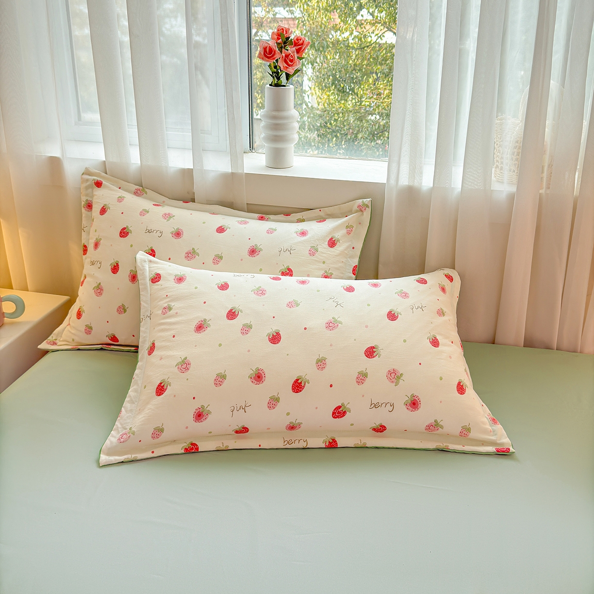 91家纺网 家纺一手货源 找家纺 西域种棉人·千百笠 2026新款A类印花手包边凌香新疆棉花夏被 凌香 草莓甜心