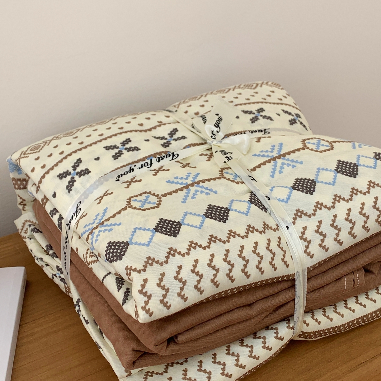 91家纺网 家纺一手货源 找家纺 桃喜 2026春夏新款全棉纯棉双层纱系列四件套 双层纱-复古费尔岛