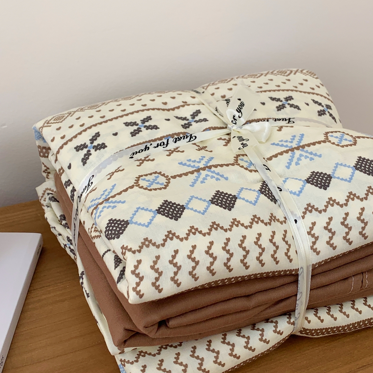 91家纺网 家纺一手货源 找家纺 桃喜 2026春夏新款全棉纯棉双层纱系列四件套 双层纱-复古费尔岛