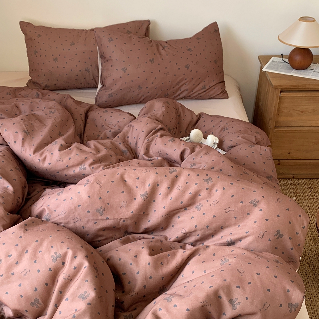 91家纺网 家纺一手货源 找家纺 桃喜 2026春夏新款全棉纯棉双层纱系列四件套 双层纱-咖色蝴蝶结