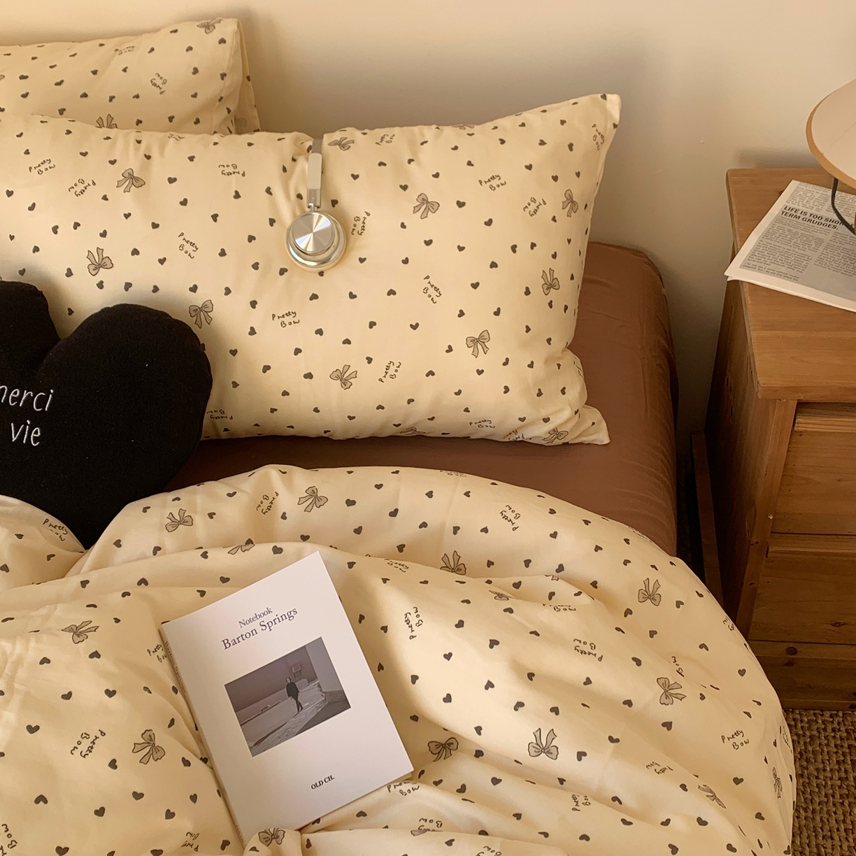 91家纺网 家纺一手货源 找家纺 桃喜 2026春夏新款全棉纯棉双层纱系列四件套 双层纱-米色蝴蝶结