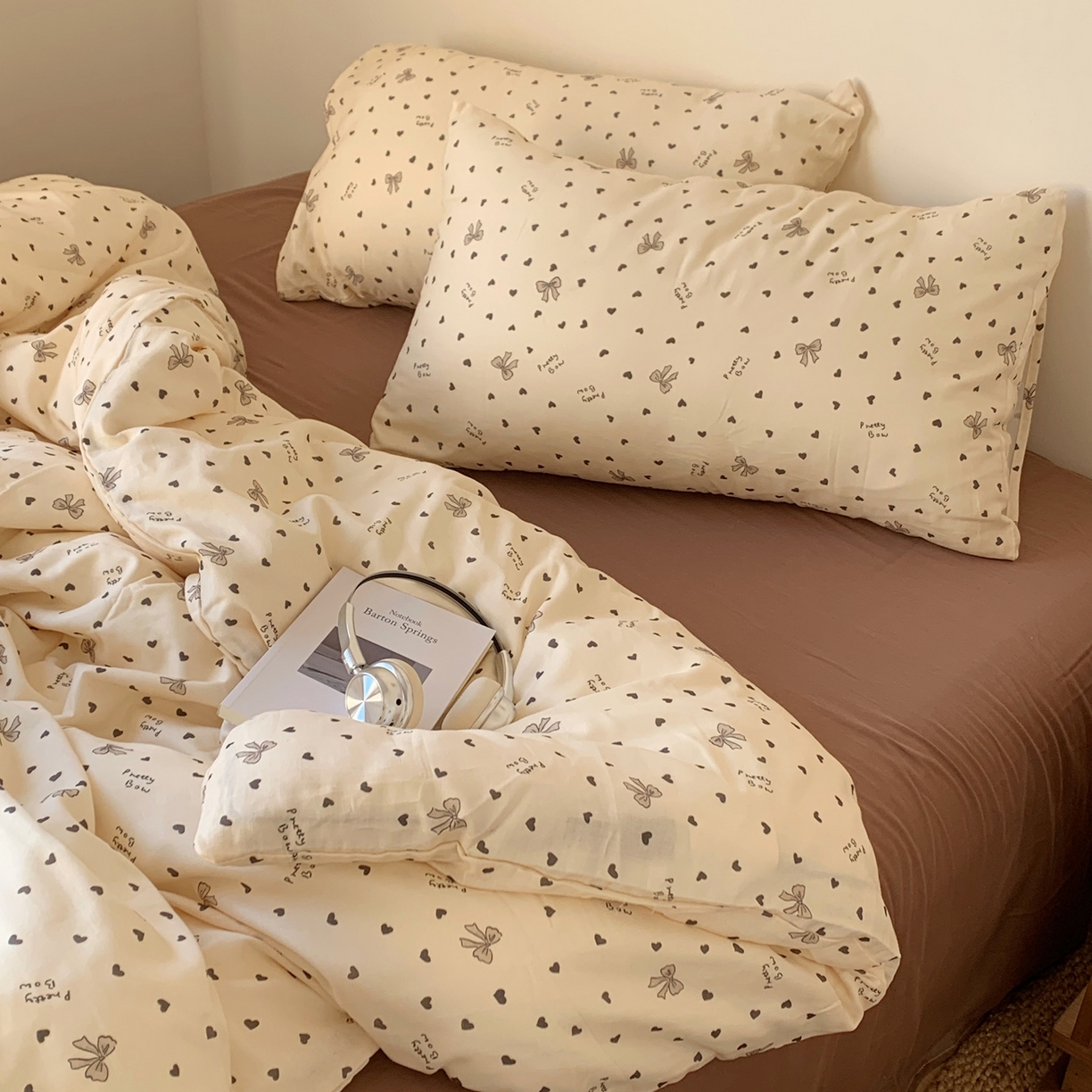 91家纺网 家纺一手货源 找家纺 桃喜 2026春夏新款全棉纯棉双层纱系列四件套 双层纱-米色蝴蝶结