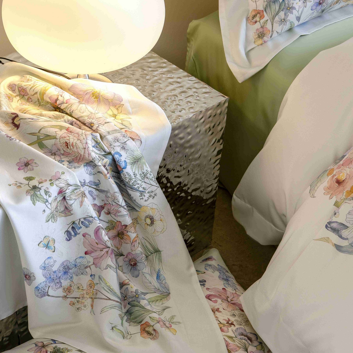 91家纺网 家纺一手货源 找家纺 佳汐蓝家纺 2026新款60天丝印花大版花四件套 苏芸 玉