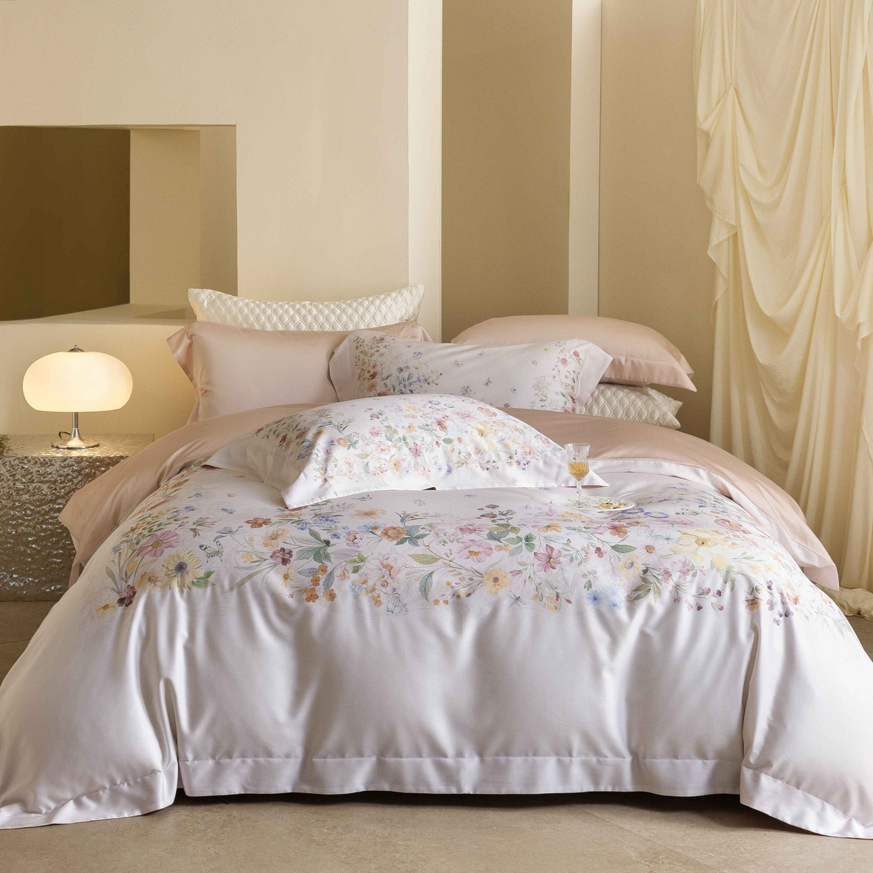 91家纺网 家纺一手货源 找家纺 佳汐蓝家纺 2026新款60天丝印花大版花四件套 蓝姗园粉