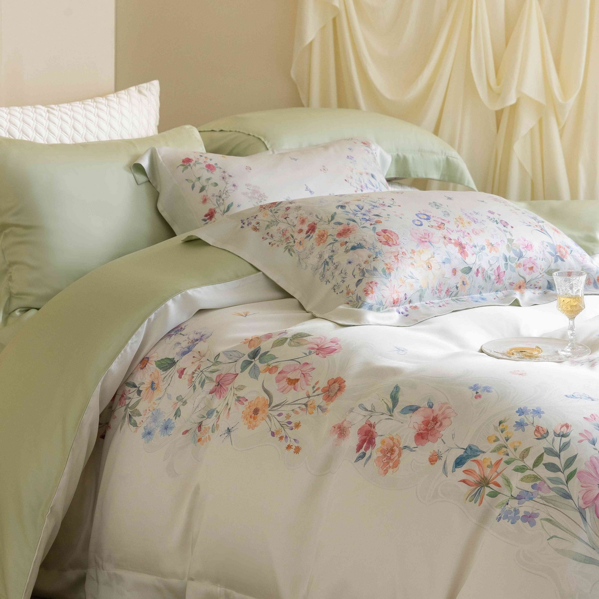 91家纺网 家纺一手货源 找家纺 佳汐蓝家纺 2026新款60天丝印花大版花四件套 蓝姗园 玉