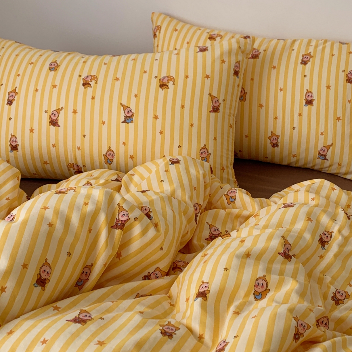 91家纺网 家纺一手货源 找家纺 桃喜 2026春夏新款全棉纯棉双层纱系列四件套 双层纱-条纹星星黄